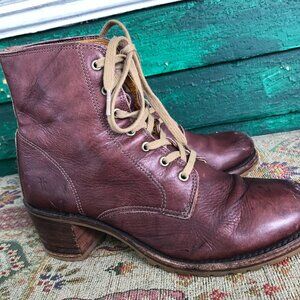 Frye Sabrina Boots Size 9.5